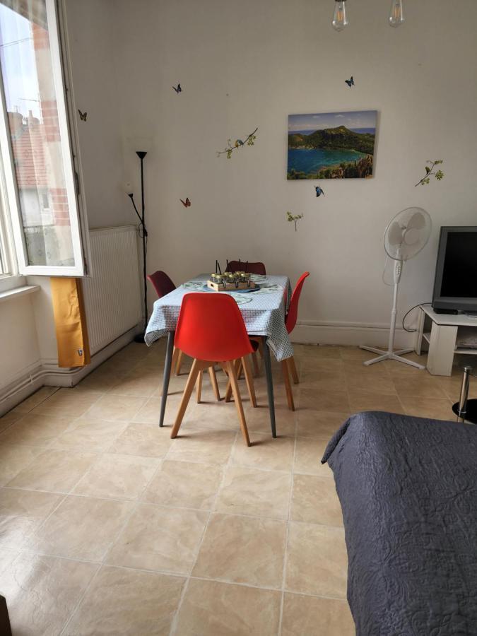 Appartement Duplex F2 Tout Confort Proche Centre Ville Avec Parking Gratuit Montluçon Eksteriør billede