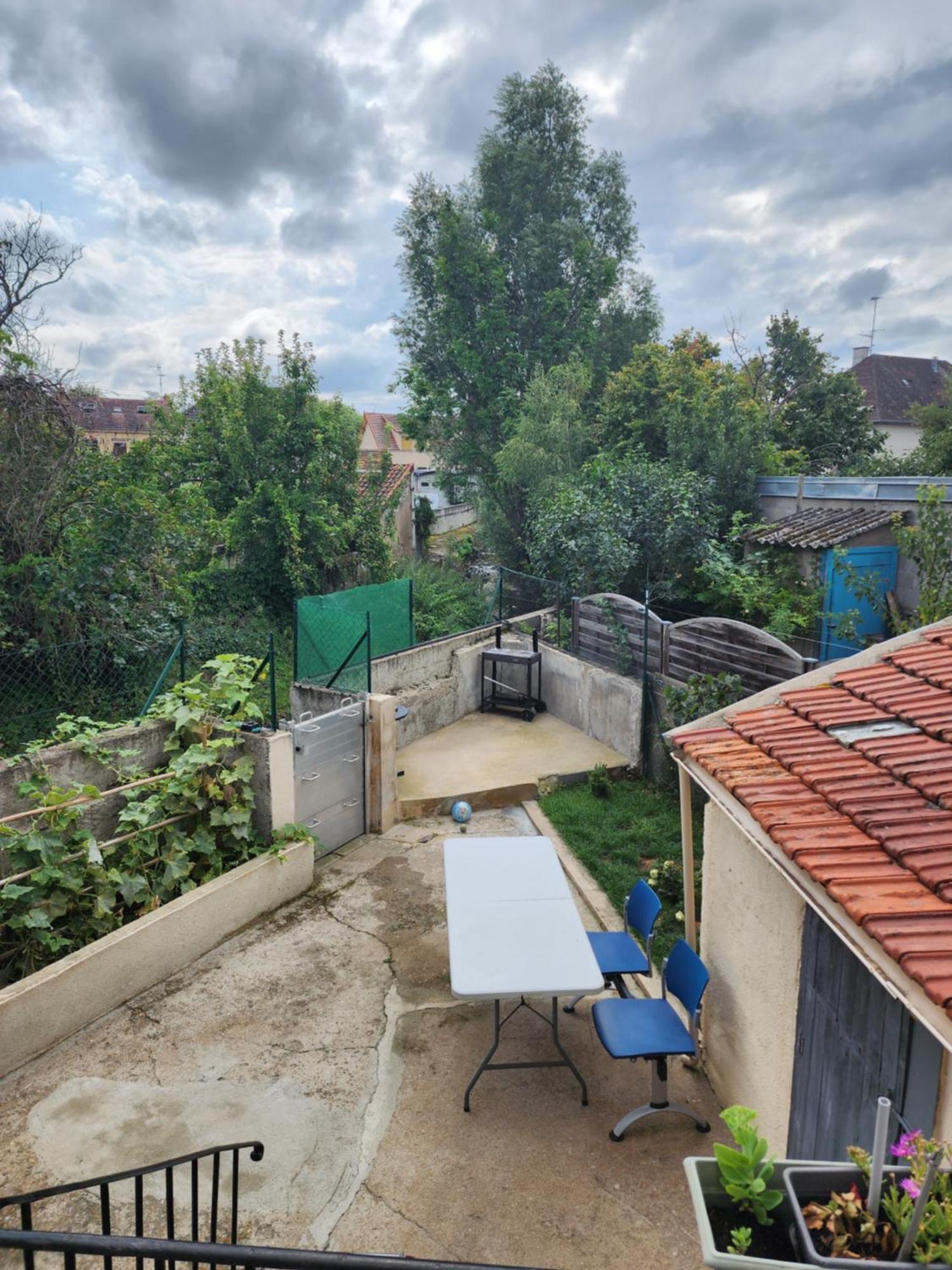 Appartement Duplex F2 Tout Confort Proche Centre Ville Avec Parking Gratuit Montluçon Eksteriør billede